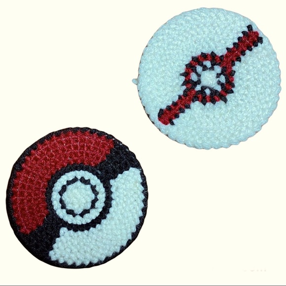 Pokémon Handmade Pokeball Premier Ball Needlepoint Yarn Crafts Set of 2 - Picture 1 of 6